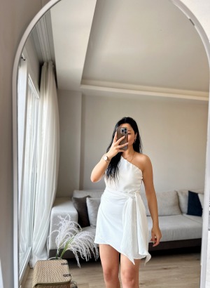 Tek Omuz Elbise (Beyaz)