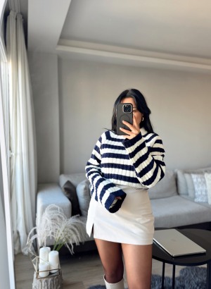 ENİNE ÇİZGİLİ BİSİKLET YAKA KAZAK