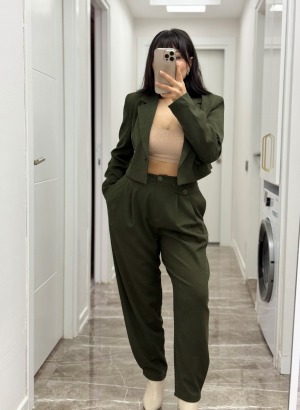 DÜĞME DETAYLI HAVUÇ MODEL PANTOLON (Haki)