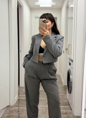 DÜĞME DETAYLI HAVUÇ MODEL PANTOLON (Gri)